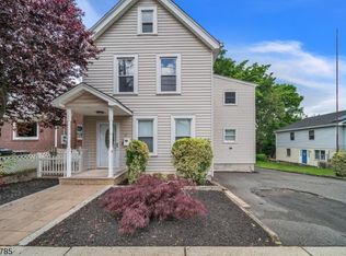 18 Entwistle Ave, Nutley, NJ 07110