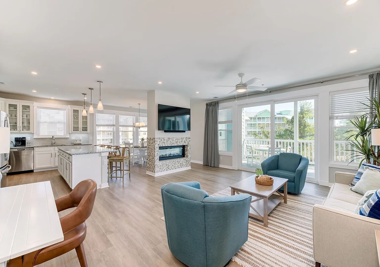 3 Bedroom 2 Bath Condo Available-10/24 — Photo 1