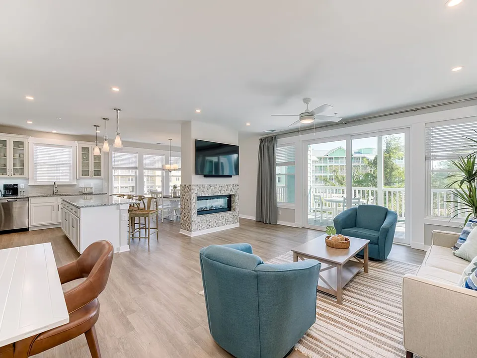 1703 Paget Rd #301