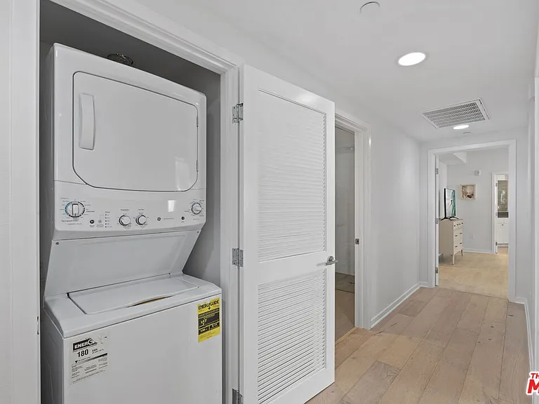 11912 Laurelwood Dr #201 — Photo 31