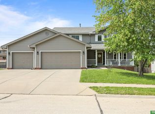 13610 S 42nd Cir, Bellevue, NE 68123