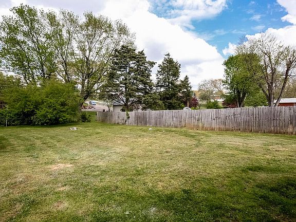 3rd image of 23 Donelson Dr