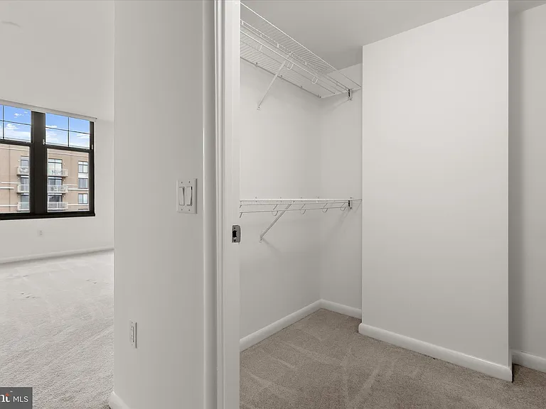 1021 Garfield St #905 — Photo 23