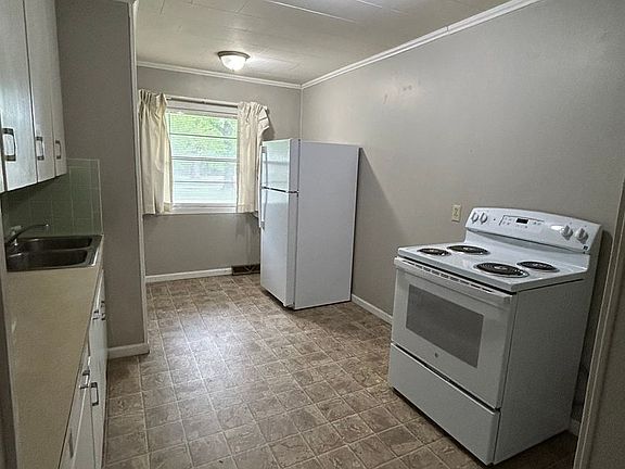 3rd image of 825 S Cherokee St APT 5