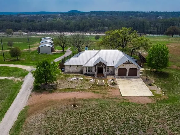 6515 Highway 27, Center Point, TX 78010