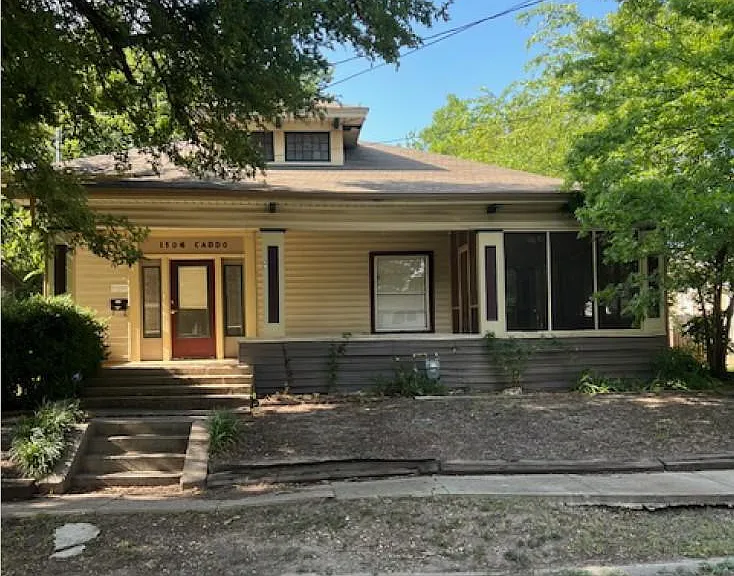 1506 Caddo St — Photo 1