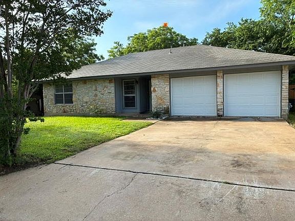2nd image of 1507 Casey Ln