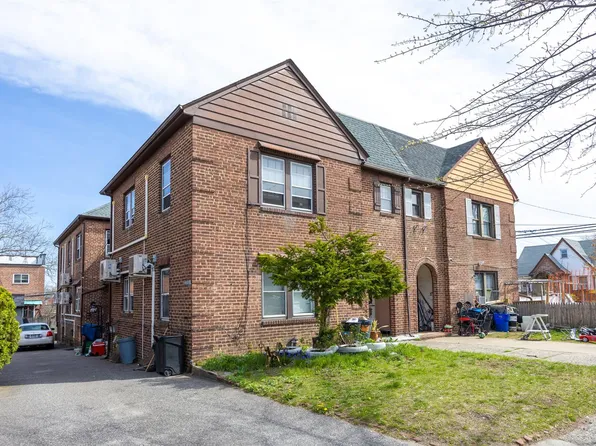 154-39 64 Avenue, Flushing, NY 11367