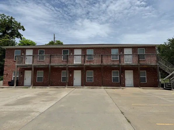 Two Bedroom Open floor Plan, 405 Broad St, Warrensburg, MO 64093