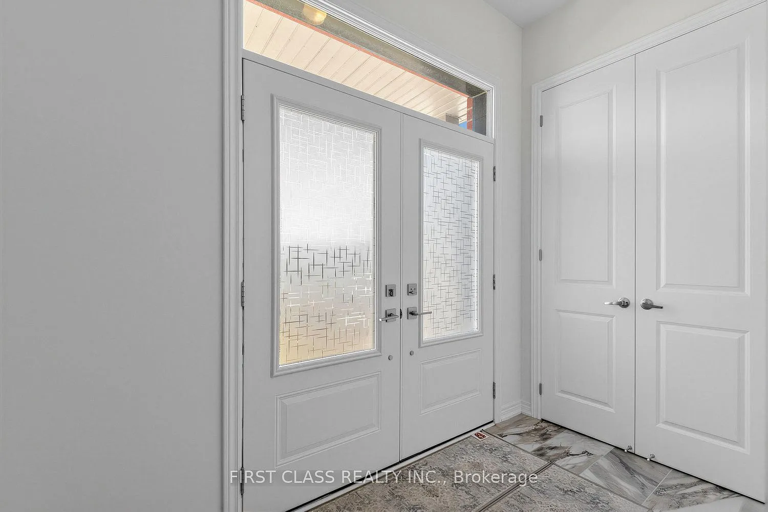 4 bed, $3,800 — Photo 3