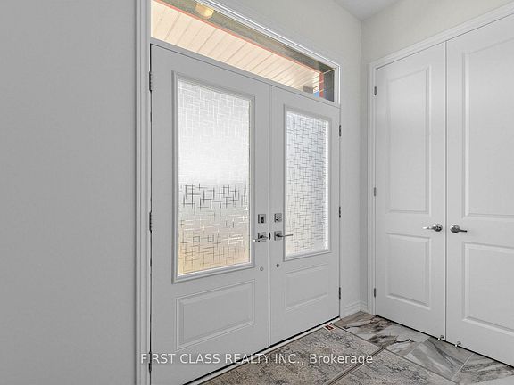 3rd image of 15 Abbey Cres