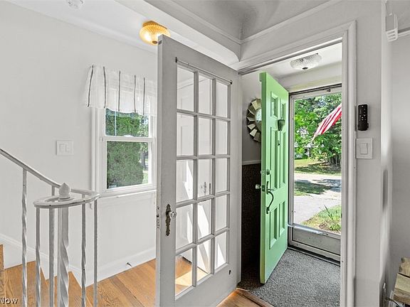 3rd image of 3414 Meadowbrook Blvd