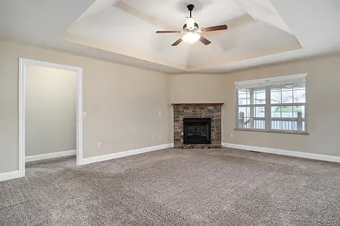 5 bed, 2076 sqft, $2,990 — Photo 4