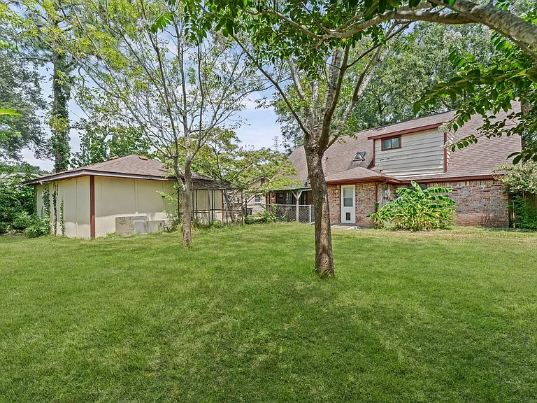 11914 Meadowtrail Ln — Photo 4