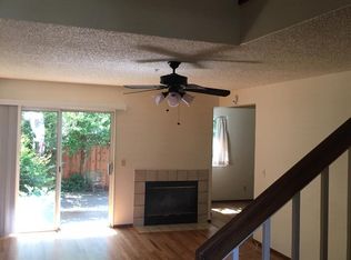 49 Regents Cir #TOWNHOUSE, Rohnert Park, CA 94928