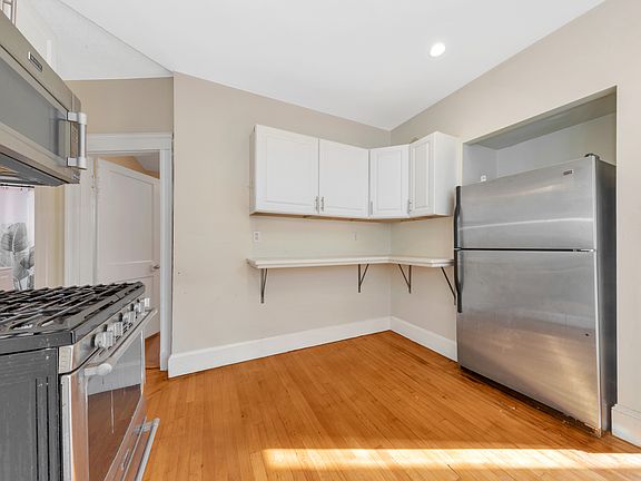 2nd image of 303 Alewife Brook Pkwy #2
