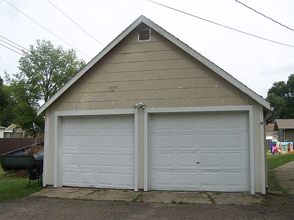 5th image of 2707 6th St