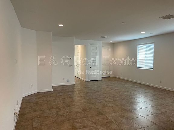3rd image of 16424 W Questa Dr