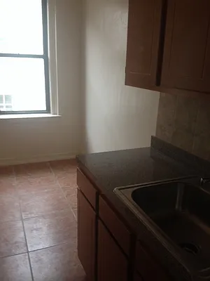 Rented by PMG Real Estate  | media 13