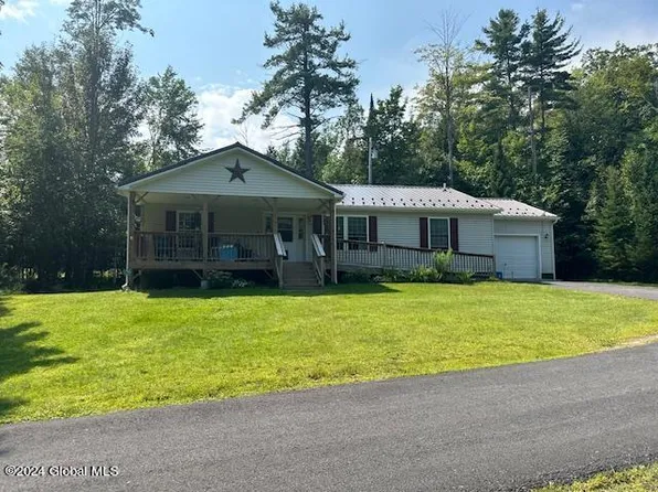 88 Mutton Hollow Road, Moriah, NY 12960