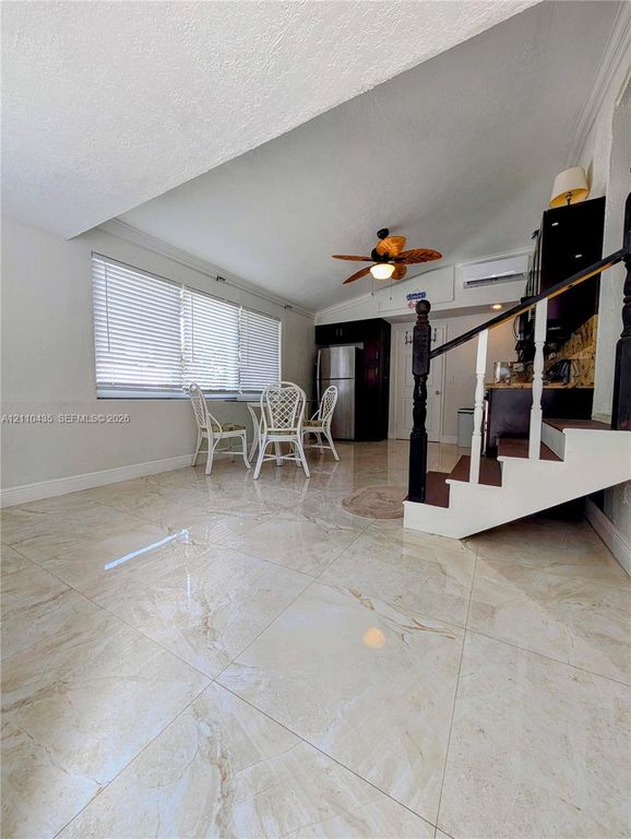 3221 NE 7th St #2, photo 8