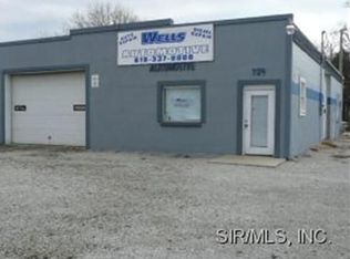 724 Cooper Dr, Cahokia, IL