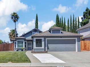 420 Oak Valley Dr, Vacaville, CA