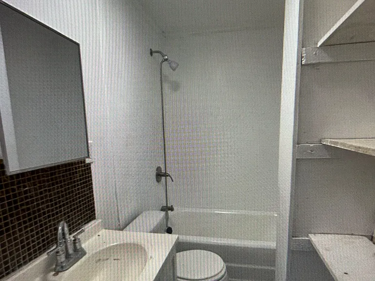 319 Rutherford Ave — Photo 4