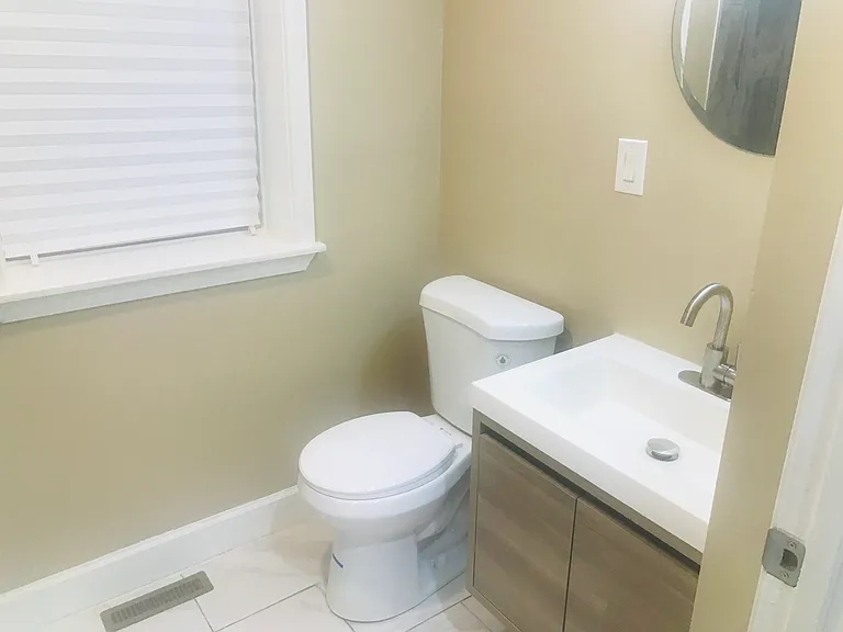1220 Market St #1 — Photo 6