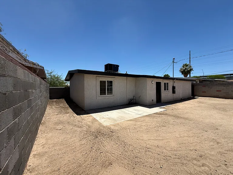 1050 W Rosewood Dr — Photo 28