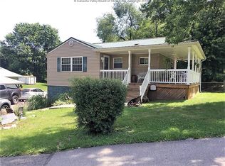 114 Circle Dr, Cross Lanes, WV 25313