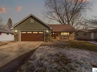 562 Maple Dr, Owatonna, MN, 55060