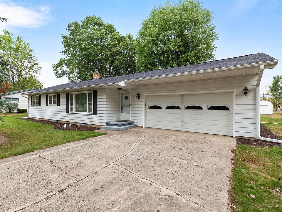 1st image of 804 River Acres Dr