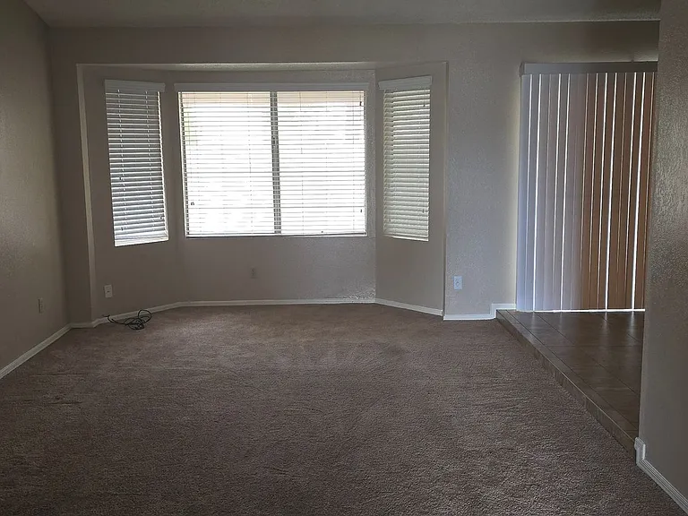 6407 W Brown St — Photo 3