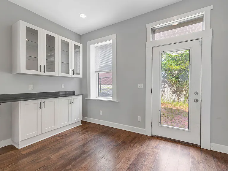 2724 Glendora Ave — Photo 7