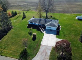 11391 Center Rd, Waldron, MI 49288