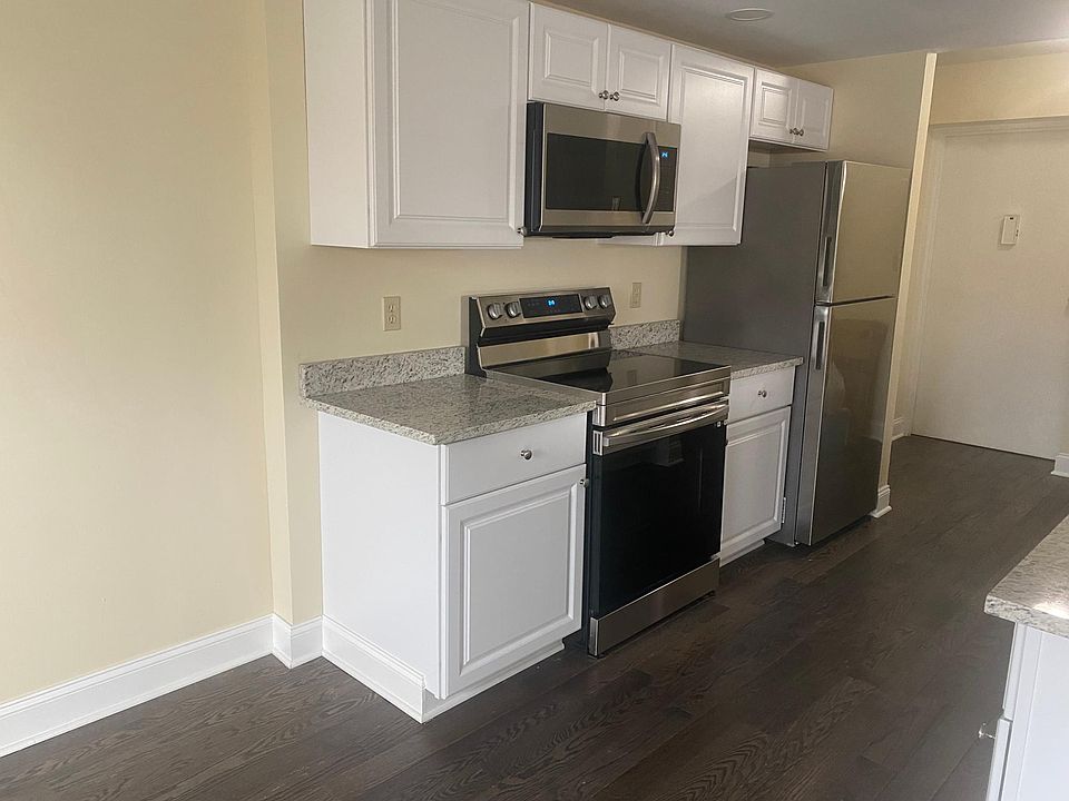 1st image of 267 Linwood Ave APT 1B