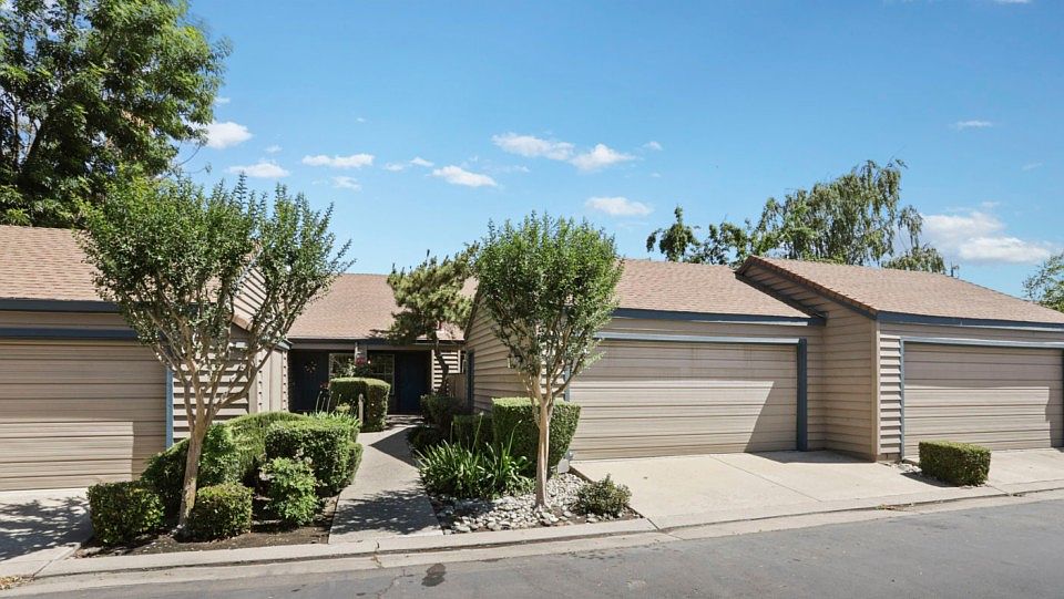 1st image of 7416 Lighthouse Dr