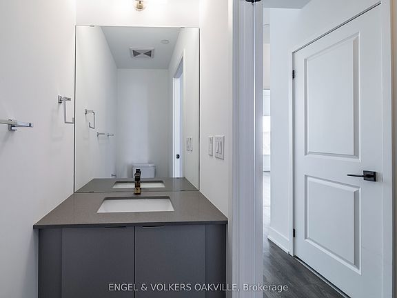 4th image of 2481 Taunton Rd #248