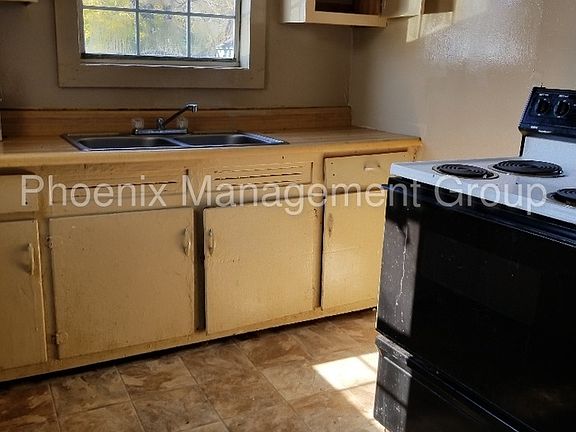 3rd image of 116 Holland Ave