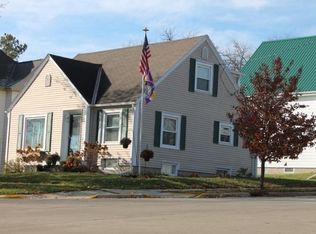 601 2nd St, New Glarus, WI 53574