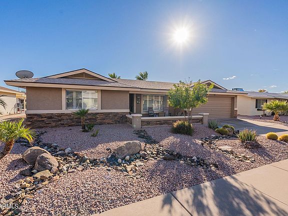 2nd image of 5023 E FLOWER Avenue