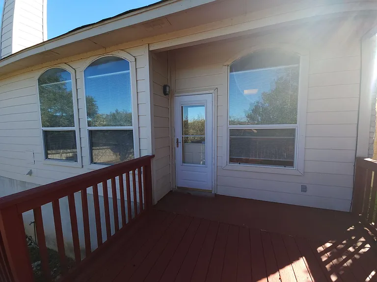 21215 Encino Ash — Photo 19