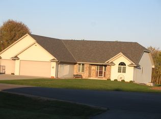 N3588 Ranch View Ln, Freedom, WI 54913