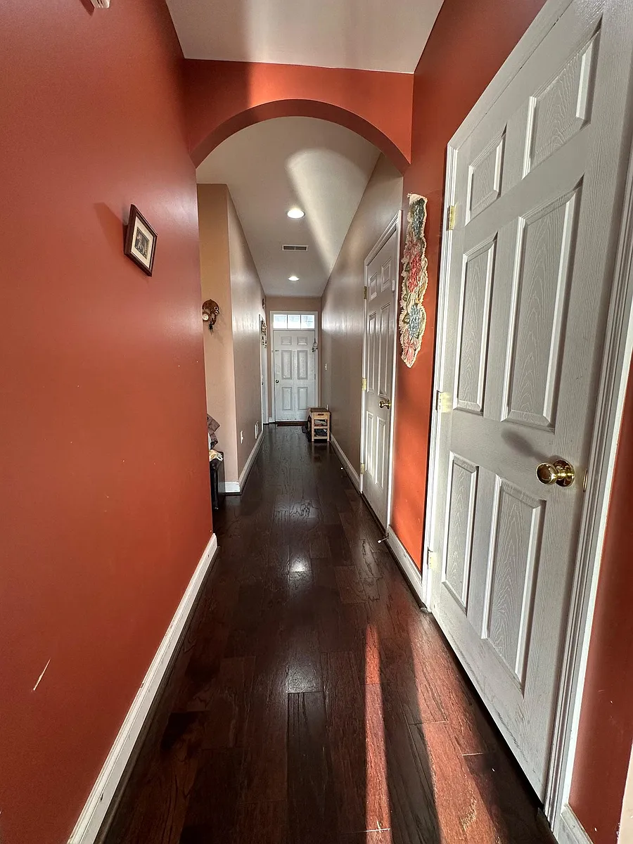 Building Photo - 2130 Red Fox Dr
