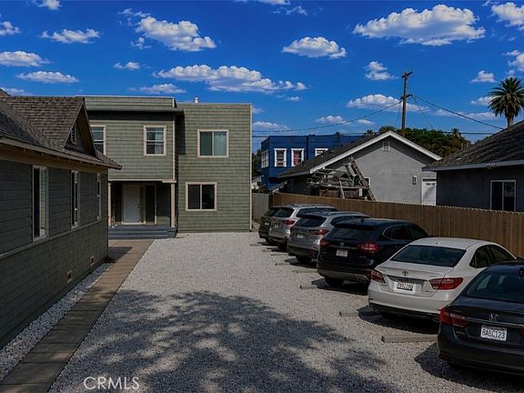 3rd image of 2130 Elm Ave