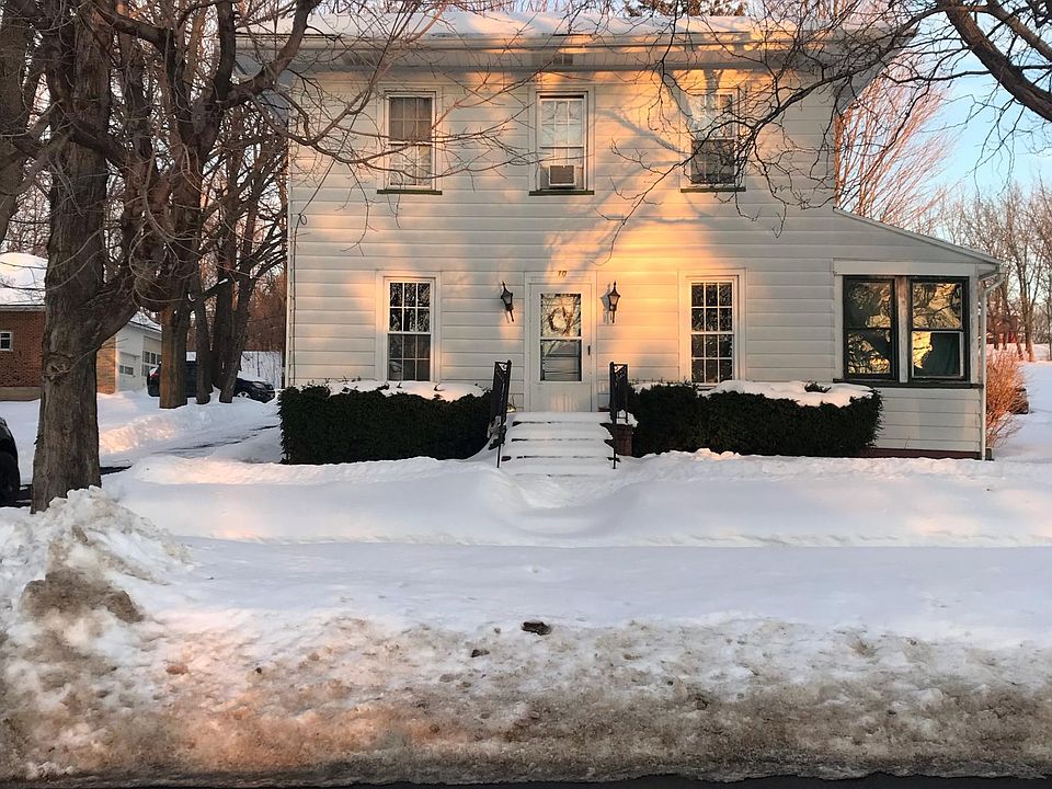 2nd image of 10 Linden St #2