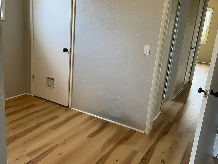 1132 Murray Ave — Photo 9