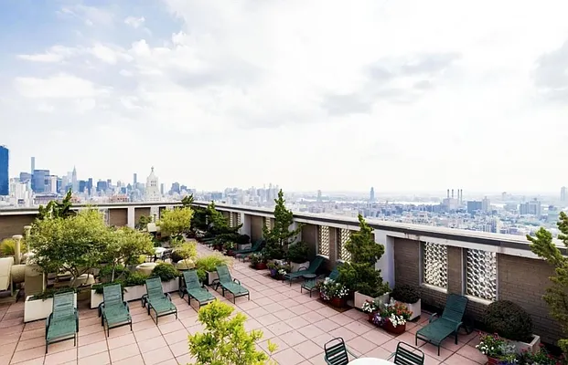 Rented by Keller Williams NYC | media 19