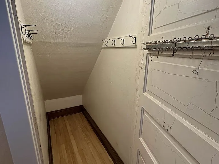 408 W Douglass Ave — Photo 15